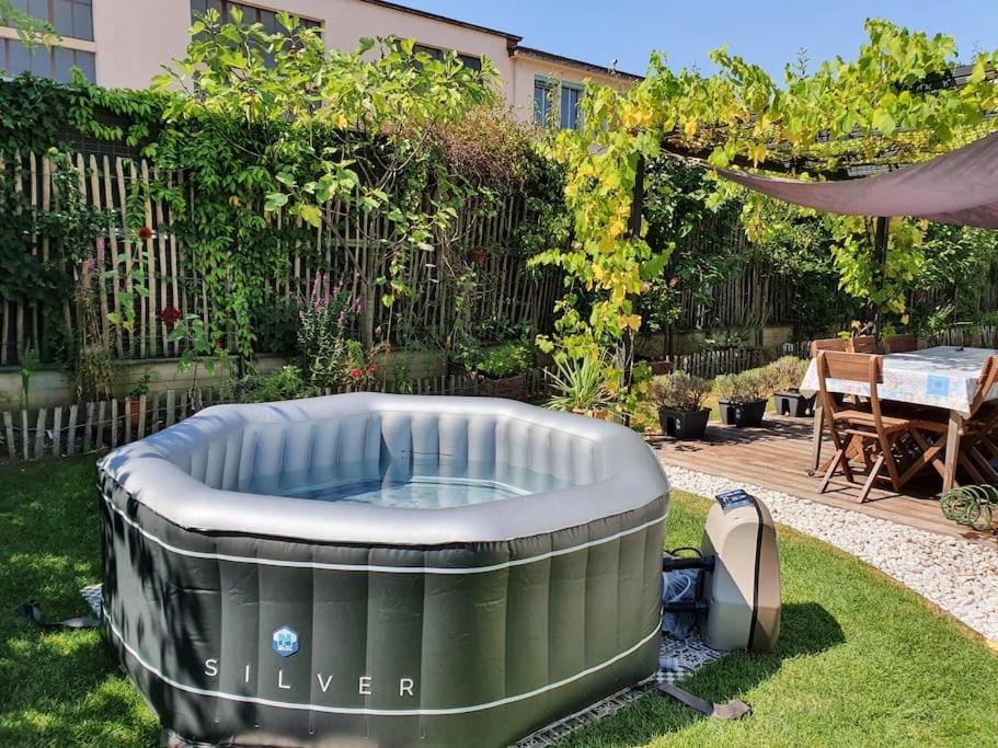 Appartement Dans Un Jardin Женева Экстерьер фото